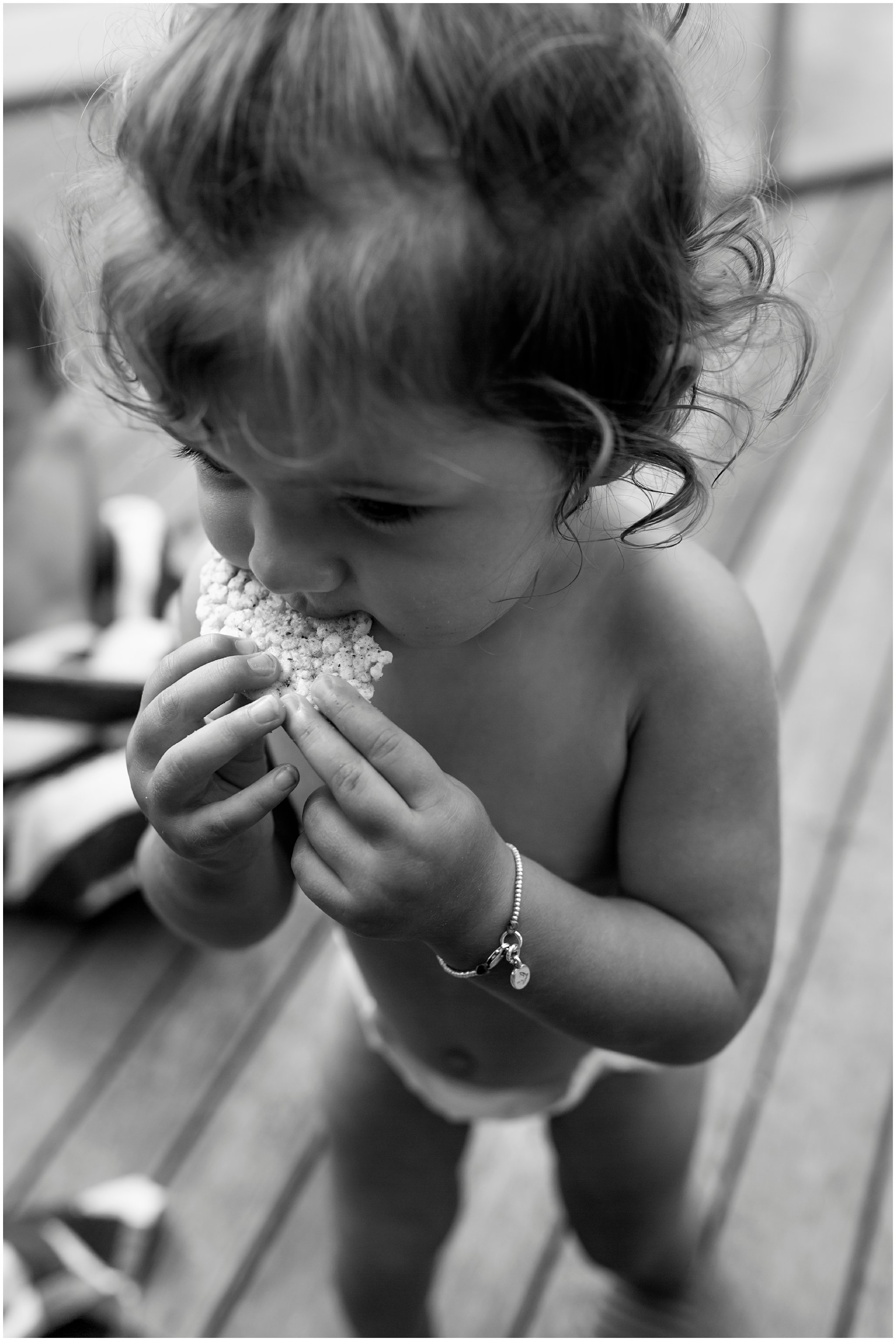 toddler-eating-cracker-gold-coast-family-photography