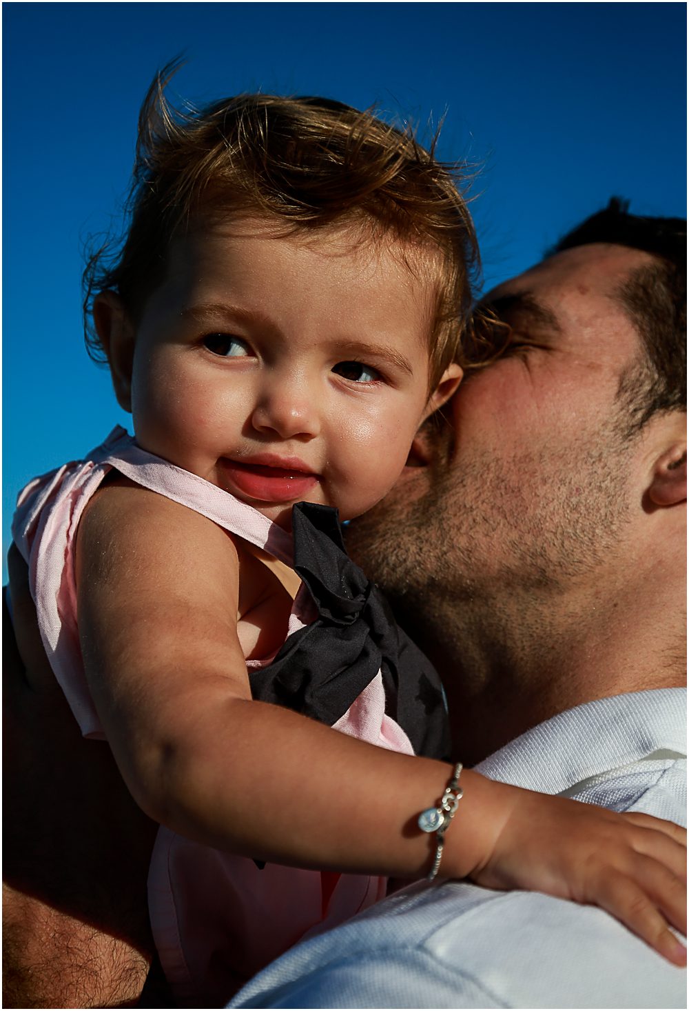 kisses-for-dad-family-beach-photography-gold-coast