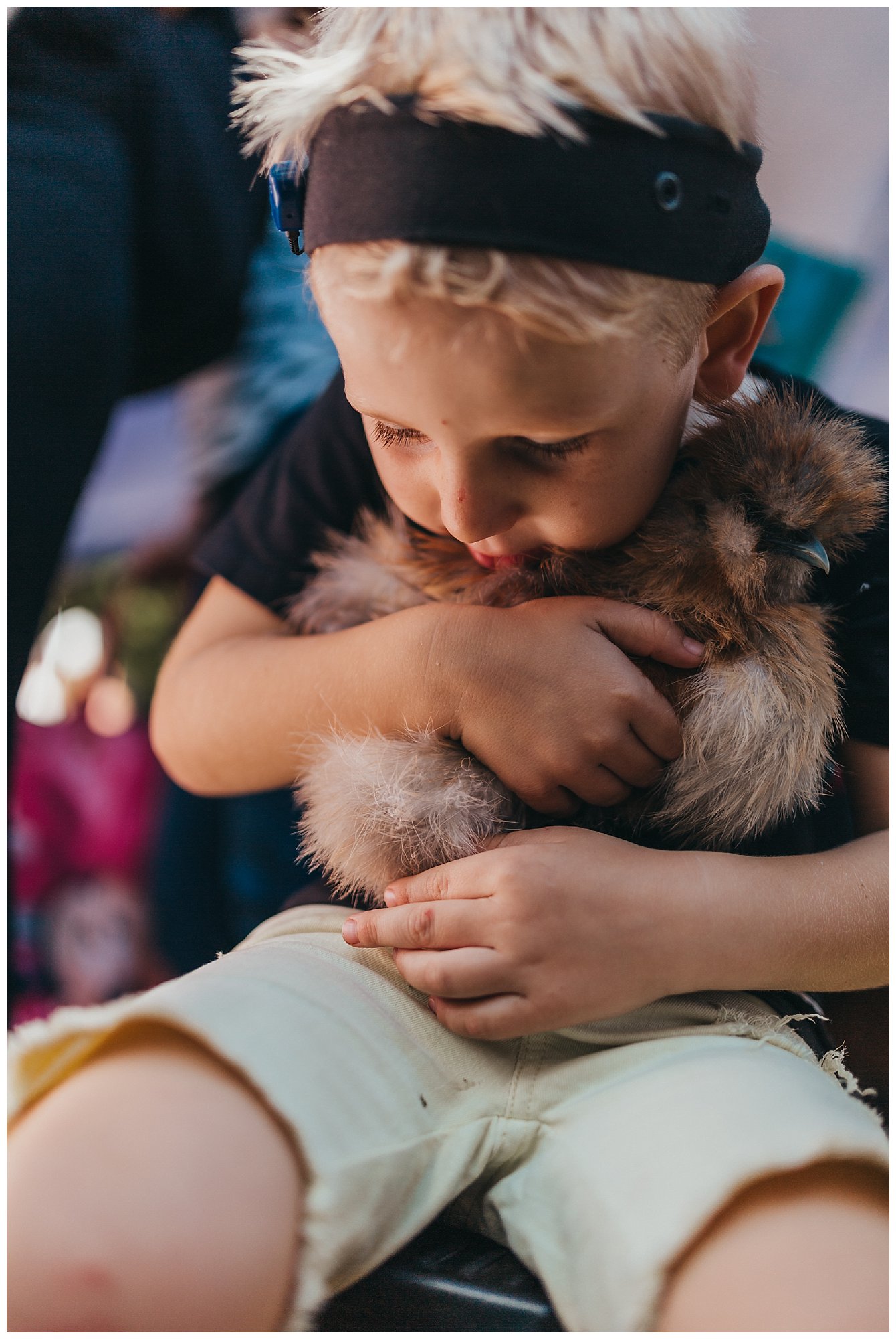 documentary-photography-kids-holding-chickens-gold-coast-show-2018
