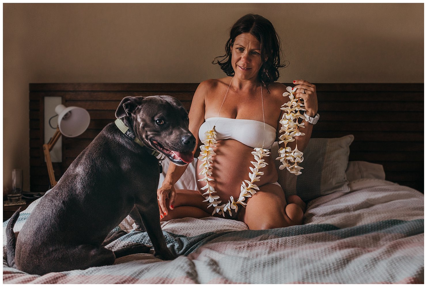 pregnant-women-with-dog-on-bed-maternity-photography-gold-coast
