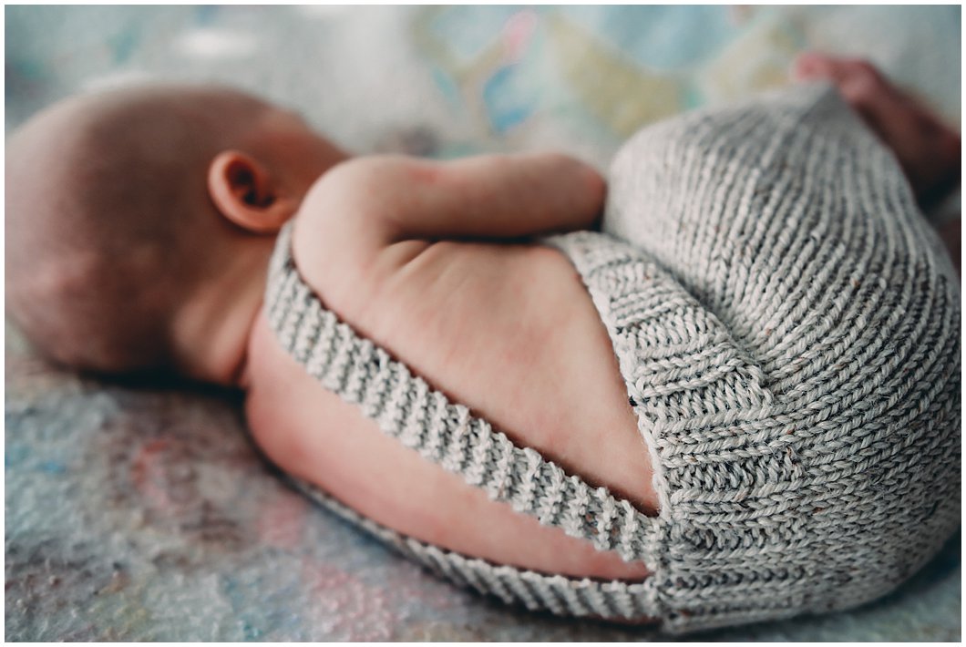cute-newborn-baby-sleeping-with-back-to-camera-gold-coast-newborn-photograph