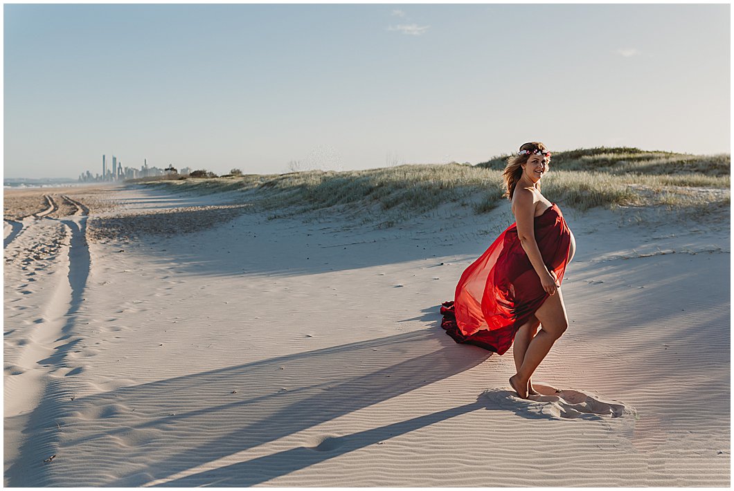 Beautiful-full-bloom-pregnant-woman-on-the-sand-dunes-at-the-spit-gold-coast-maternity-photography