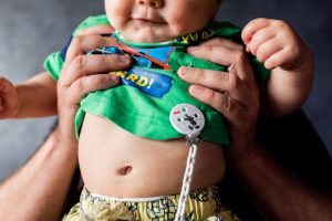 Baby-belly-as-part-of-family-documentary-photography-gold-coast